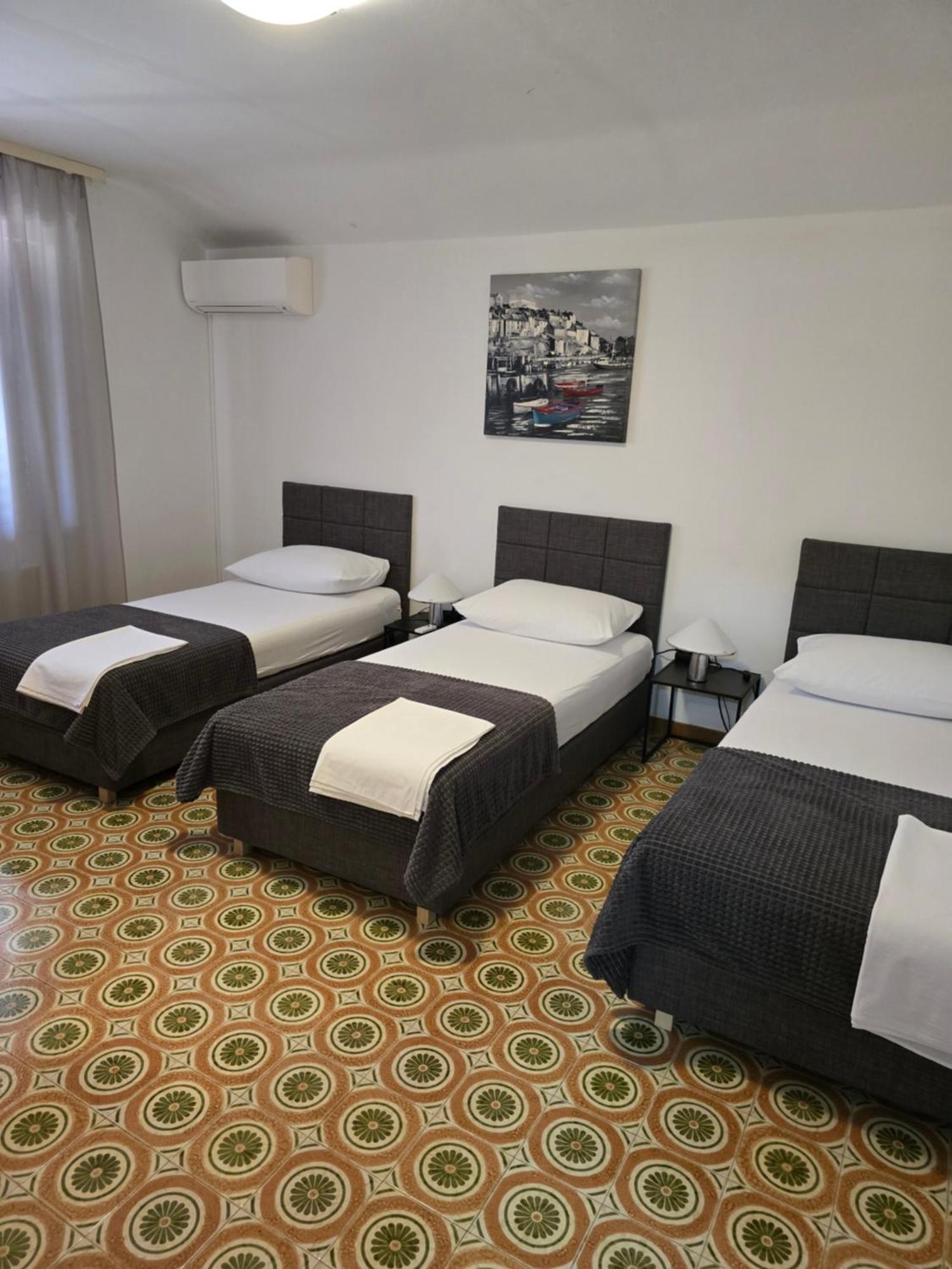 Apartment Dragica Porec Exterior photo
